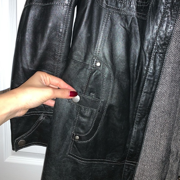 Leather jacket - Picture 4 of 6